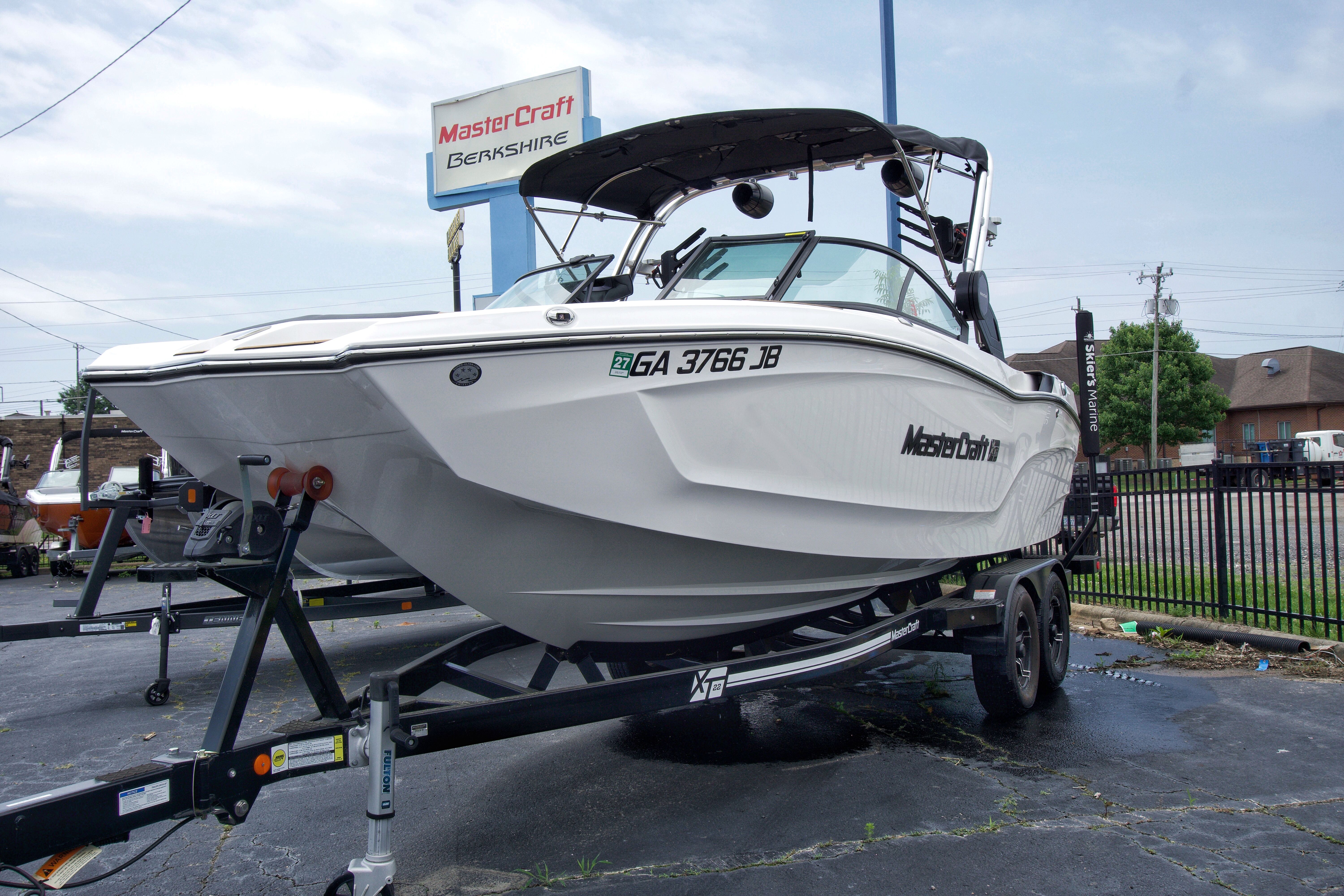 2022 MasterCraft XT22 [2] 1C23031